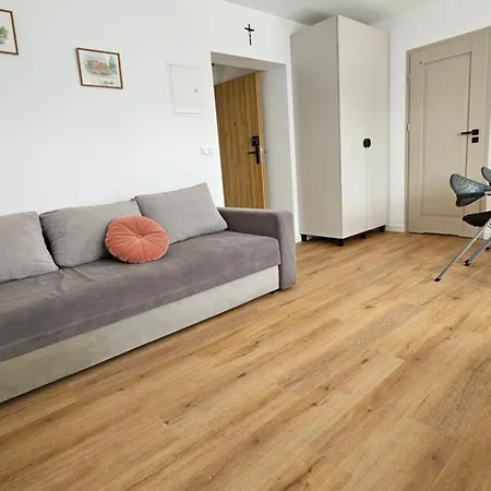 Na Brzozowej 18 رشيشوف